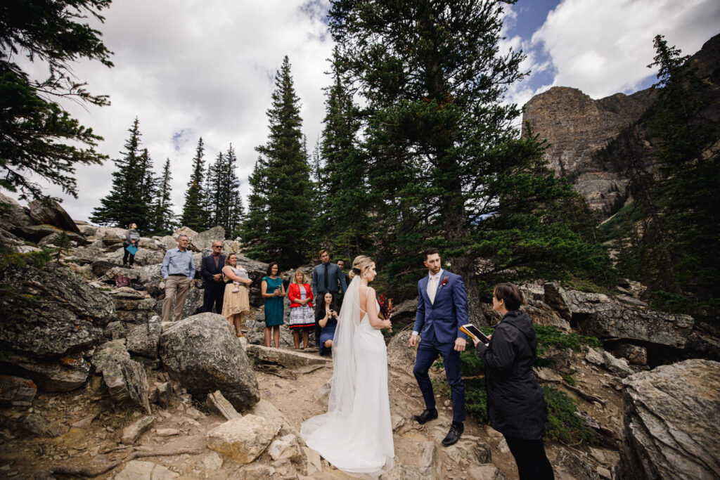 how-do-we-elope-at-moraine-lake