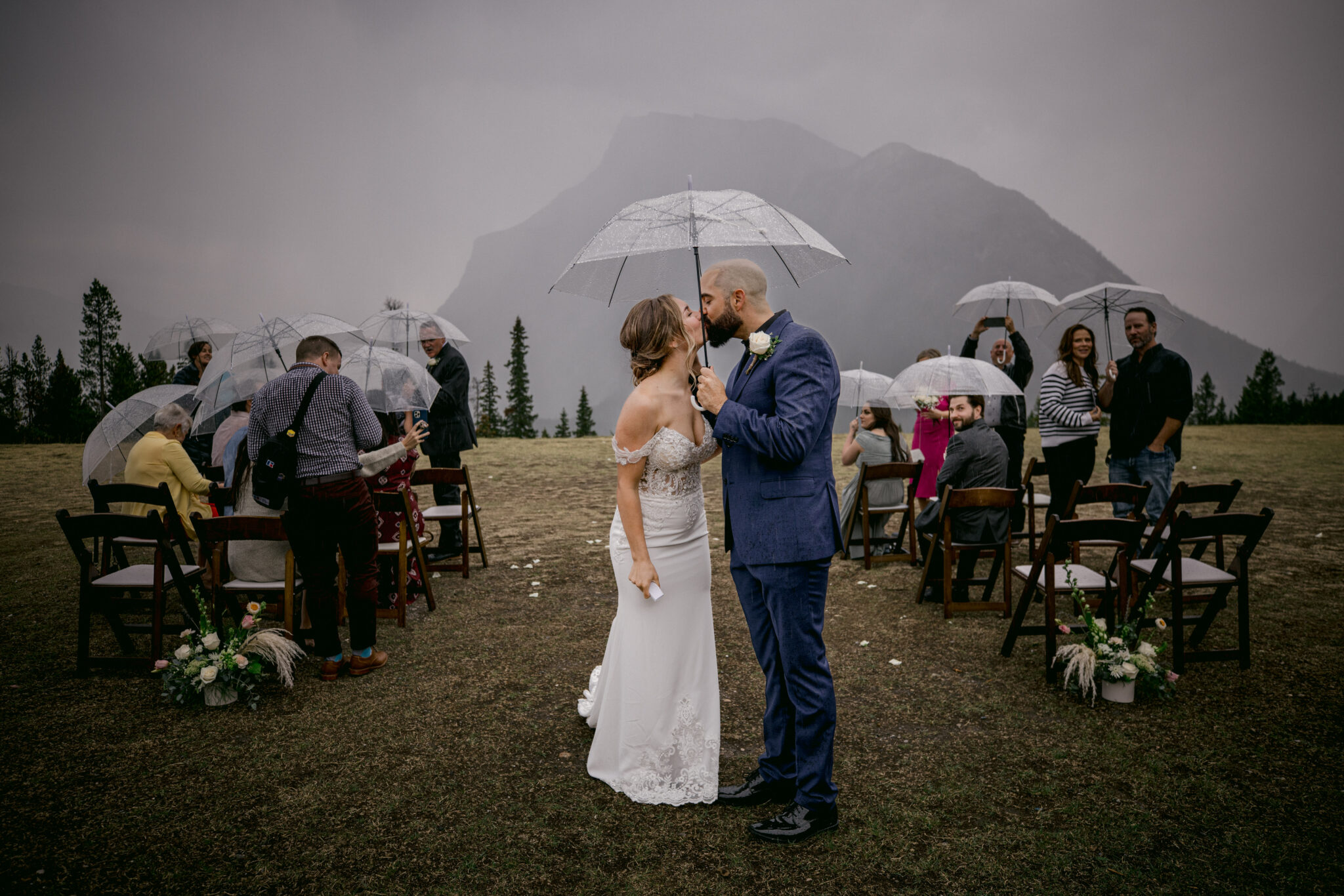 wedding-at-tunnel-mountain